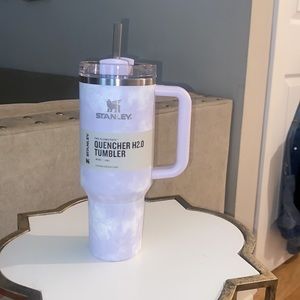 Wisteria tie-dye STANLEY quencher tumbler